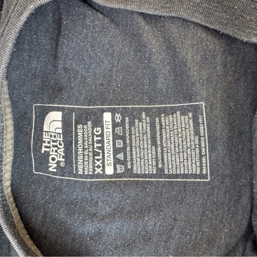 The North Face Men's Gray T-Shirt blue logo comfy lightweight tee top graphic